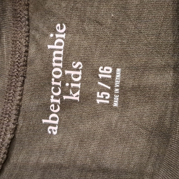 Abercrombie kids size 15/16 olive green top New - Picture 4 of 4